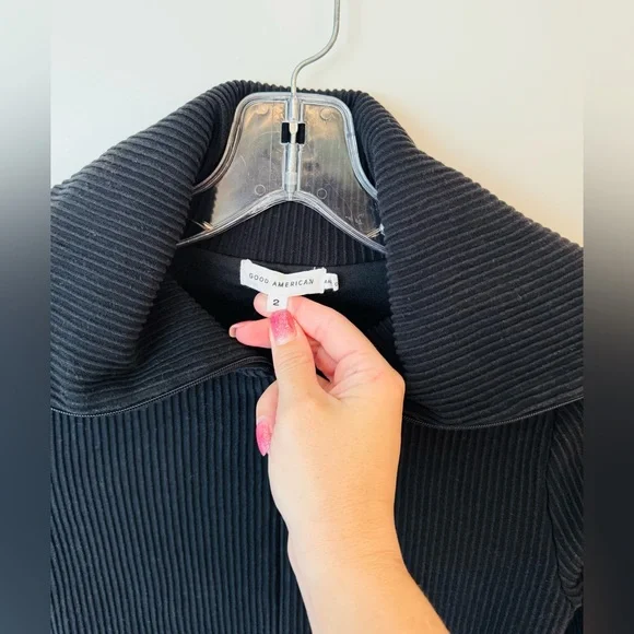 Good American Long Sleeve Funnel Neck Rib Bodysuit - Picture 7 of 11